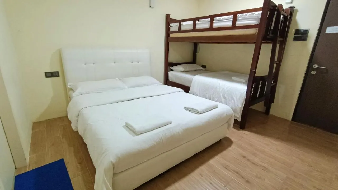 Oyo 90457 Borneo Eco-House Hashtag 12 Boutique Hotel Kota Kinabalu 2*,  Malaysia